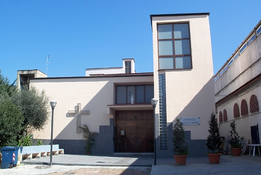 Parrocchia M.SS. del Carmine, Secondigliano, esterno, oggi.