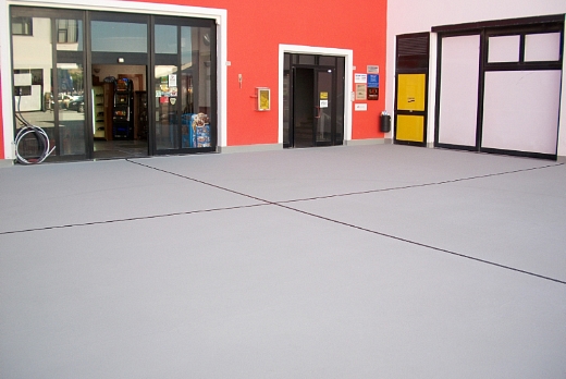 Verniciatura con resina poliuretanica