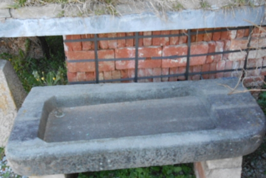 Recuperando Brick and Stone Acquai in pietra da cucina antichi - 2