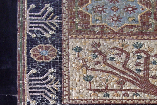 mosaico in marmo a tappeto