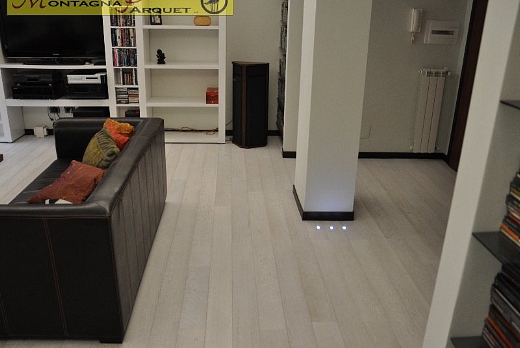 Montagna Parquet Plancia Prefinita 2 strati Rovere Sbiancato - 1