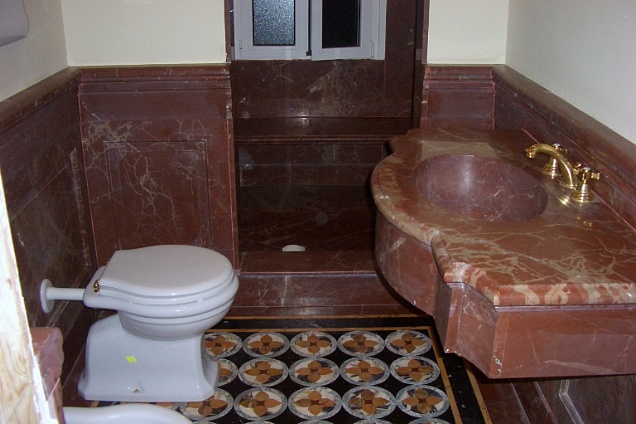 marmo boiserie per bagni