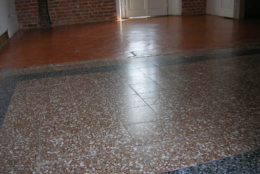 Tartuca Service di Flavio Caminada casa di ringhiera a Milano Cotto antico e Marmette - 6