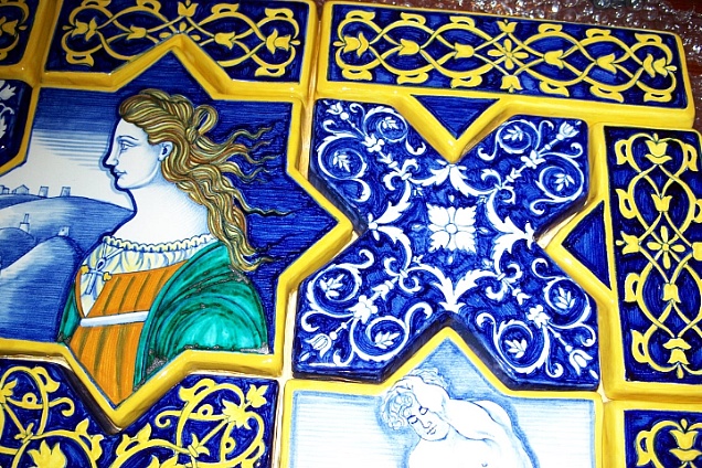 pavimenti maiolicati decorati a mano. Riproduzione di antichi pavimenti dell