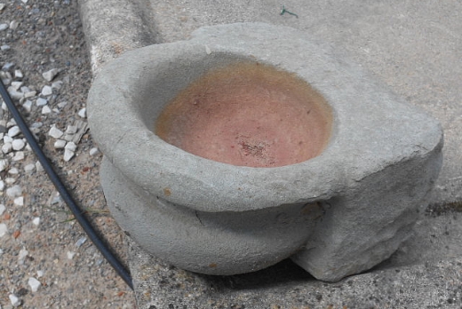 Recuperando Brick and Stone Acquasantiere in pietra antiche - 1