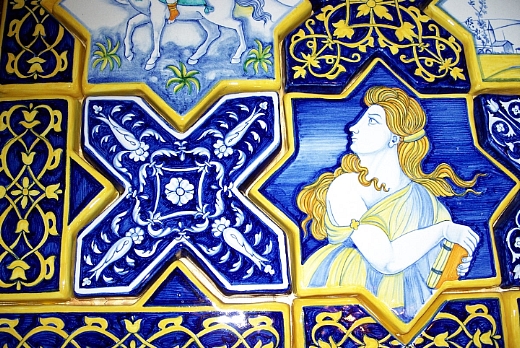 pavimento maiolicato dipinto artigianalmente. Riproduzione del pavimento ex Chiesa di San Francesco