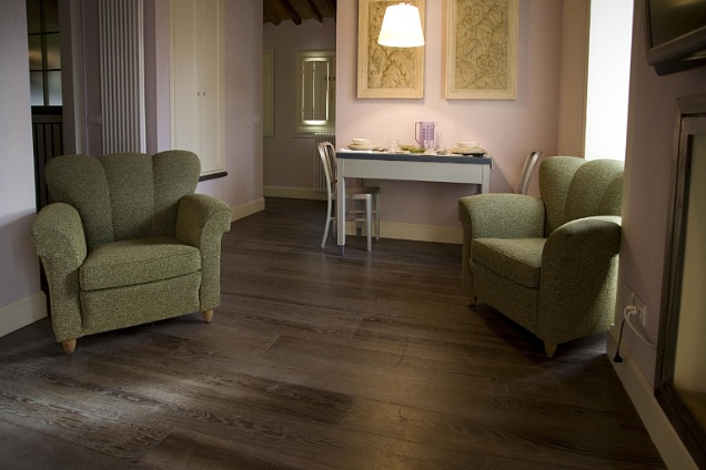 Pavimento in Rovere spazzolato verniciato finitura "Coffee"