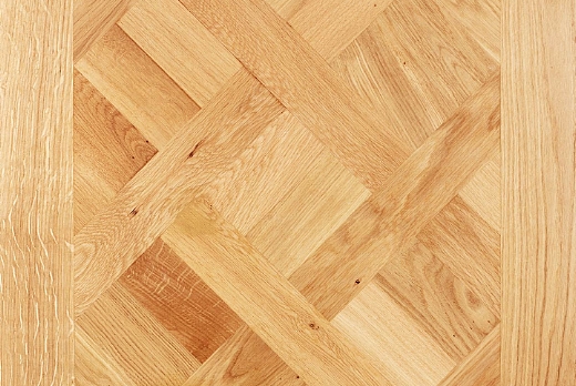 Chantilly
Rovere Sbiancato
Verniciato