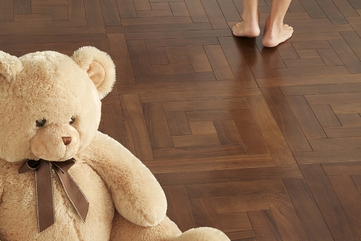 Quadrotte in prefinito multistrato 50x50 cm in Noce Nazionale