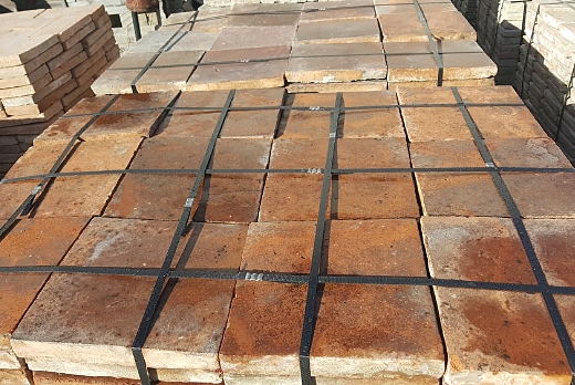 Antiche Demolizioni Pavimento di Recupero in Cotto Quadrato - 1