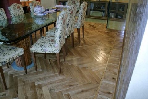 SOLS - Interni di Prestigio Pavimenti in legno a spina di pesce - 1