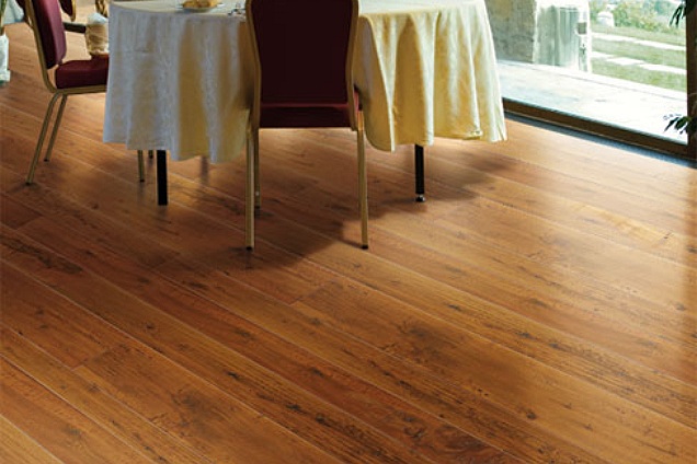 PARQUET / PAVIMENTI IN LEGNO (noce-nazionale) - 1