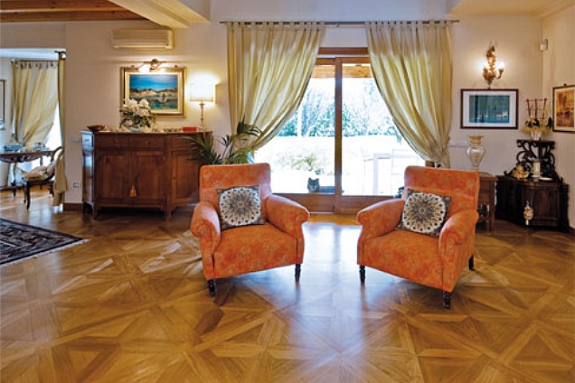 PARQUET / PAVIMENTI IN LEGNO (noce-nazionale) - 1