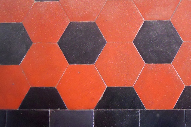 pavimento i cementine liberty: rosse e nere