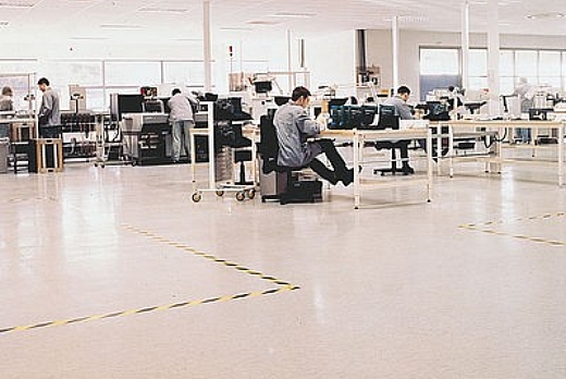 Liuni SpA Pavimenti statici dissipativi POLYFLOR 2000 SD - 1