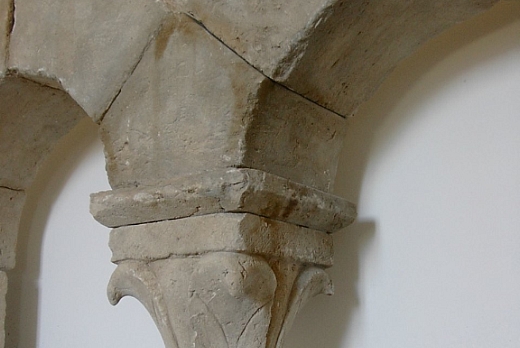 Bandini Danilo Bifora in pietra - 1