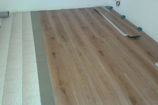 PAVIMENTI SCORRANO Pavimenti in laminato AC4/32 spessore mm 8 - 2