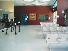 Pavimenti vinilici direzionali POLYFLOR STANDARD — immagine 1 di 9