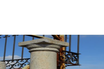 Colonne in pietra di recupero