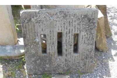 Caditoie in pietra per scolo acqua