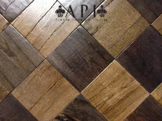 Pavimento in legno antico a dama — immagine 1 di 4