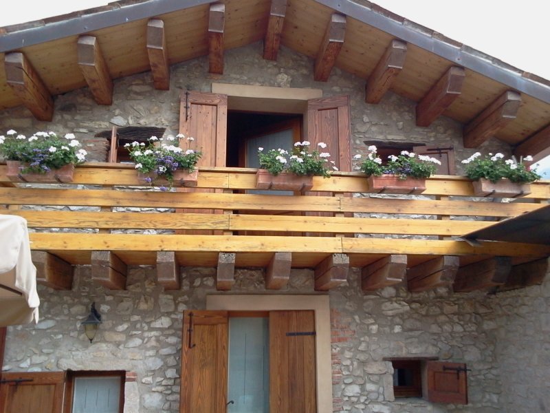 Travi legno antico di recupero — ANTICA EDILIZIA s.r.l.
