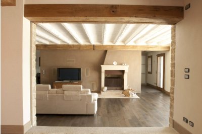 Travi e arcarecci in legno di recupero