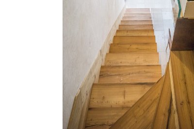 Scale in legno antico di recupero