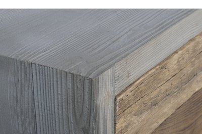 Complementi in legno antico di recupero