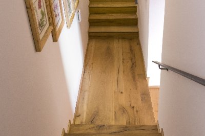 Scale in legno antico di recupero