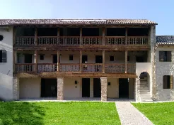 Travi antiche — immagine 4 di 9