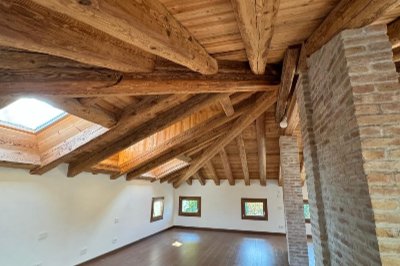 Travi antiche per tetti e solai