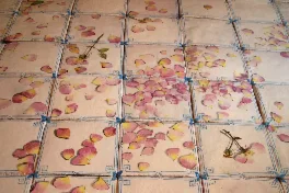 Pavimenti maiolicati con Petali di Rosa — immagine 4 di 8