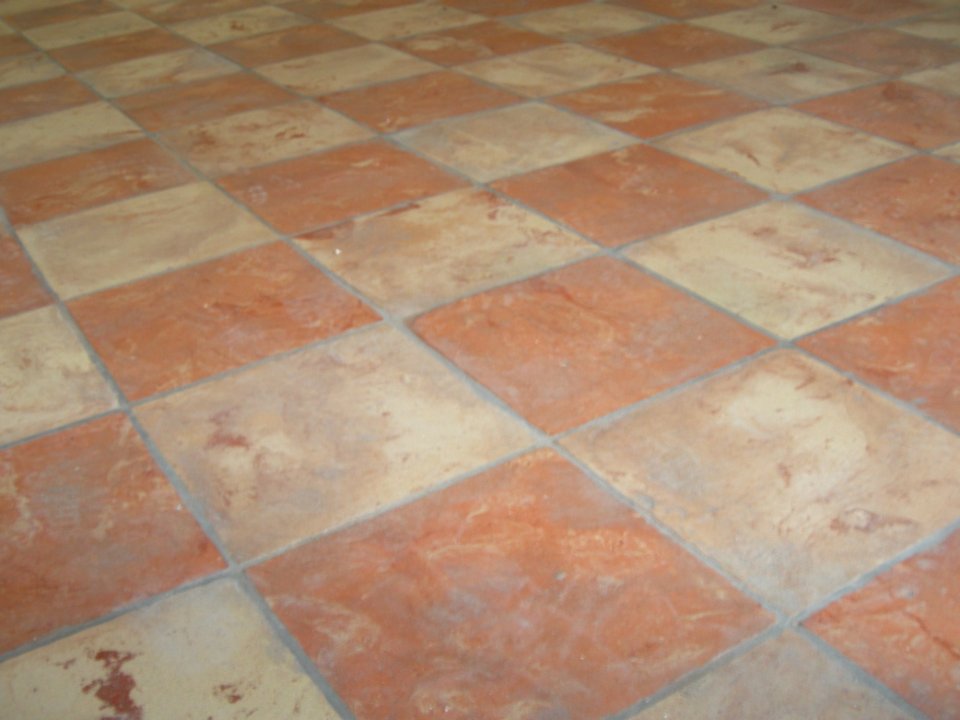 tavella  a mano 33x33 — Fornace Fonti Srl