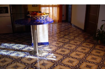 cotto decorato a mano