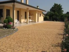 pavimento spruzzato spray panneto — immagine 1 di 3